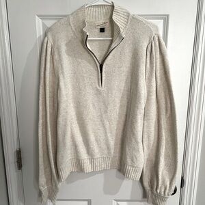 WOMENS QUARTER ZIP SWEATER. SIZE: LARGE